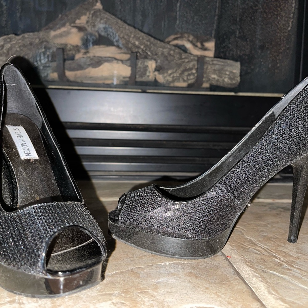 Steve Madden Black Sparkly Peep-Toe Heels
